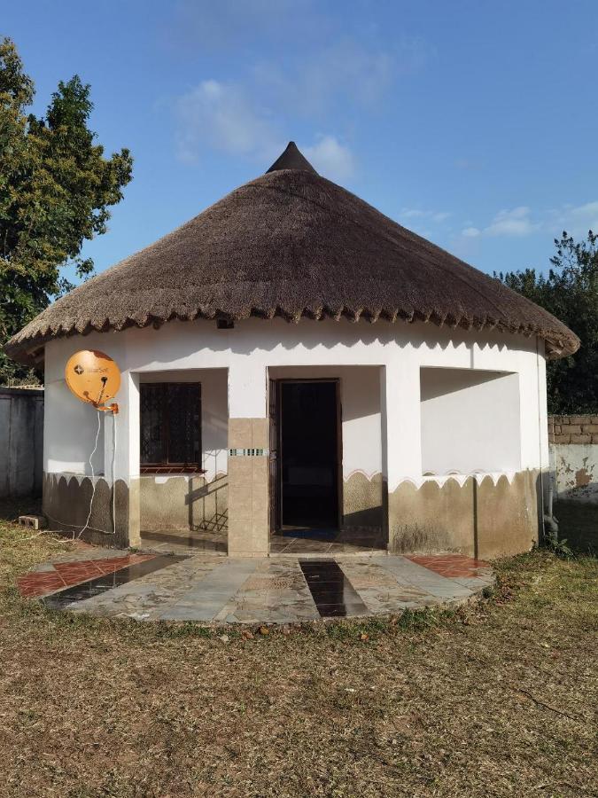 Апартаменти The Round House Manguzi Екстер'єр фото